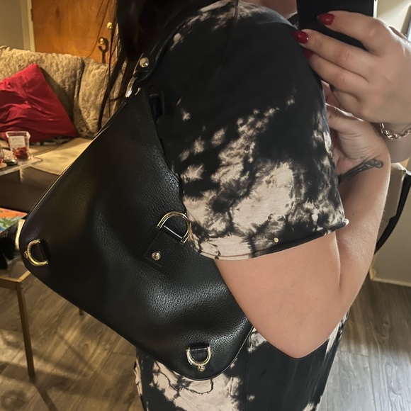 [SOLD] National Handbag Day! -  Gorgeous Authentic Gucci D Ring Abbey Bag - Picture 3 of 10